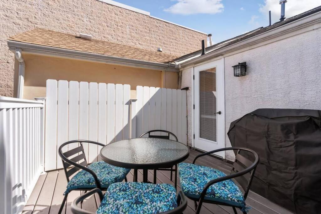 Fitler Square Gem - 3 Bedrooms *